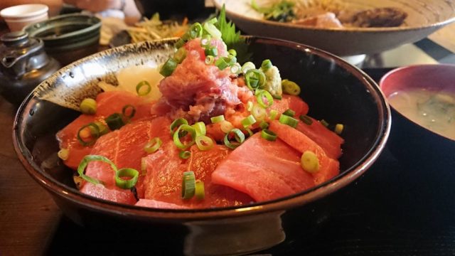 マグロ丼の画像