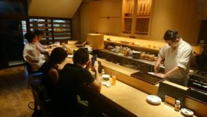 二代目葵の店内